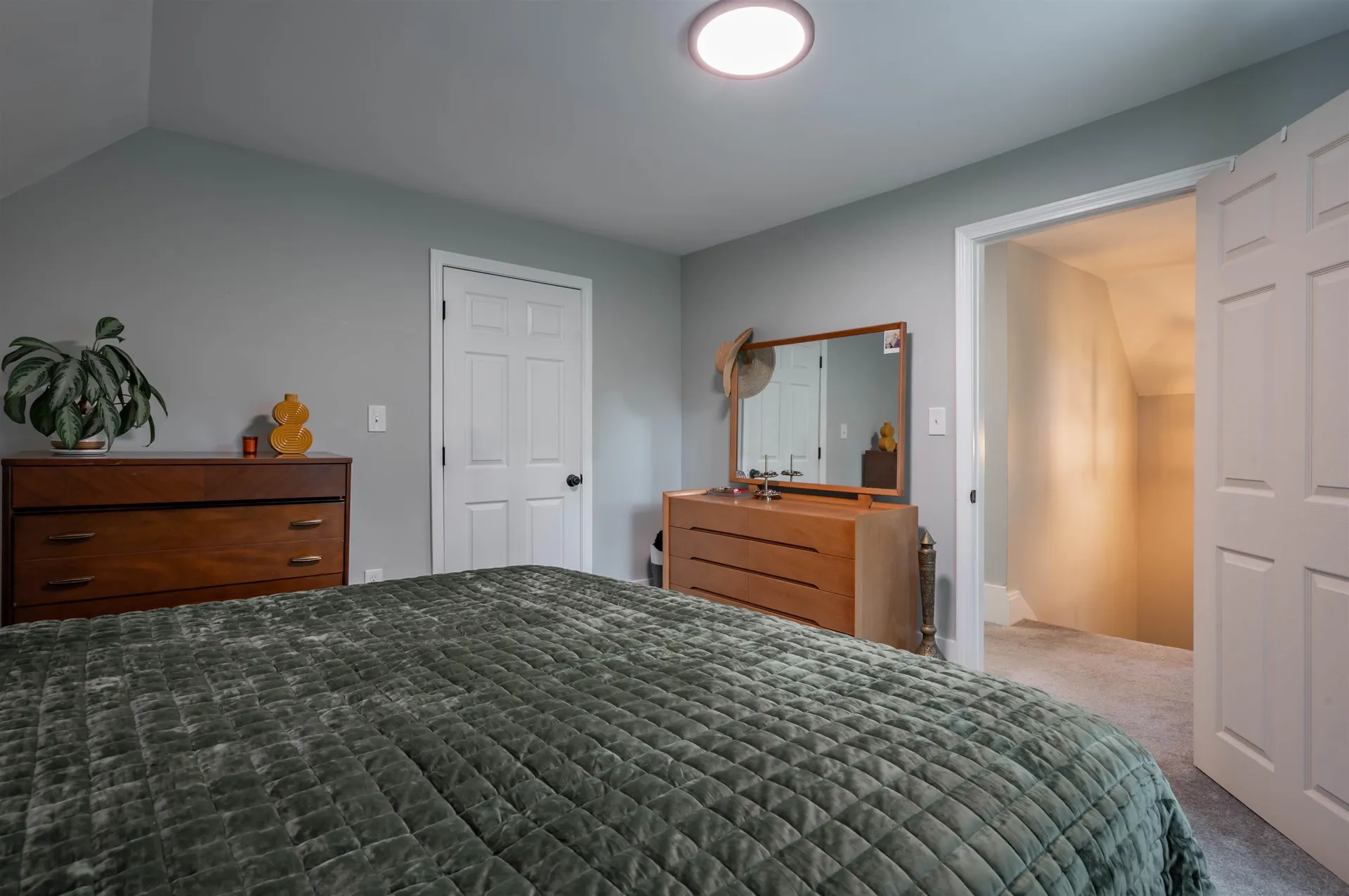 24 Fairview Avenue Derry NH 03038
