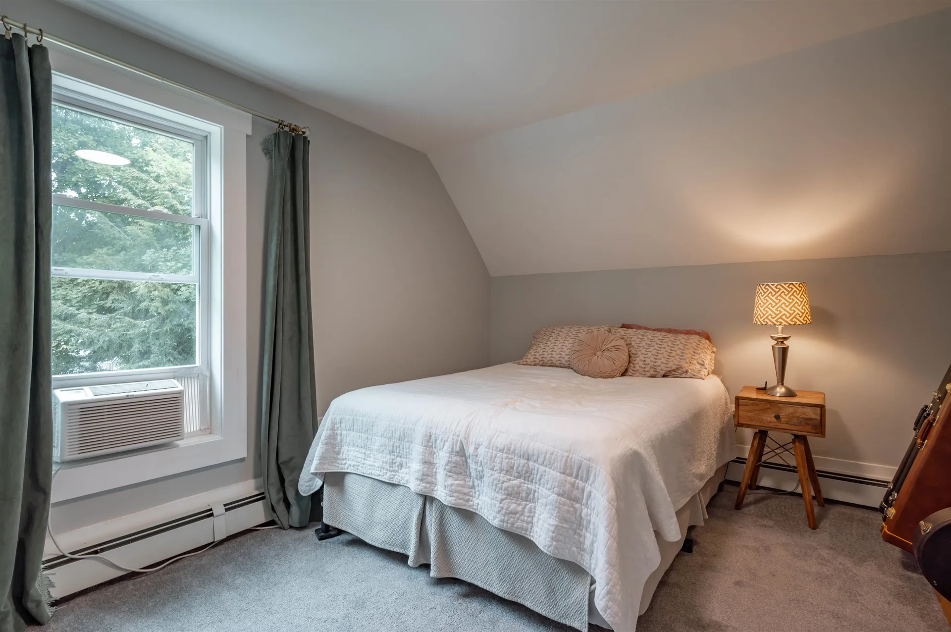 24 Fairview Avenue Derry NH 03038