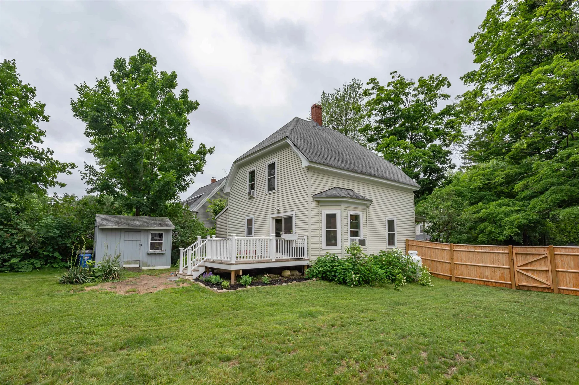 24 Fairview Avenue Derry NH 03038