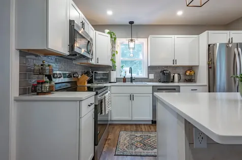 24 Fairview Avenue Derry NH 03038
