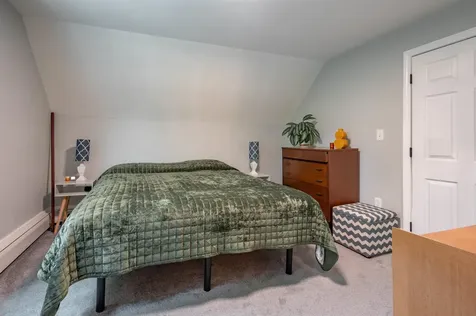 24 Fairview Avenue Derry NH 03038