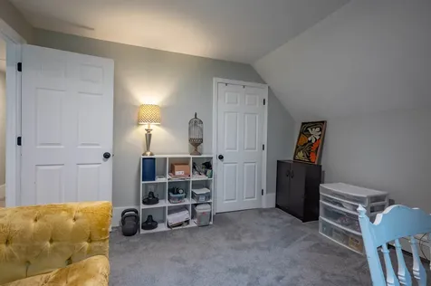 24 Fairview Avenue Derry NH 03038