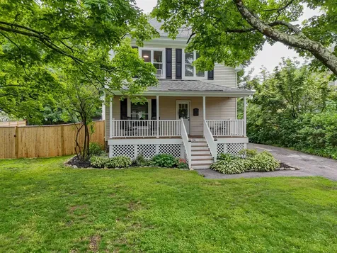 24 Fairview Avenue Derry NH 03038