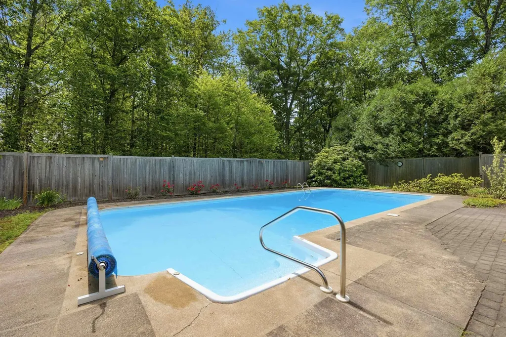 8 Freshet Road Madbury NH 03823