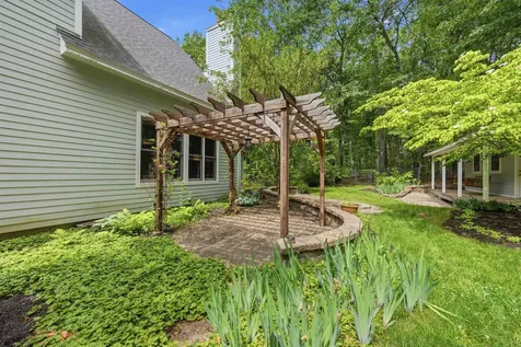 8 Freshet Road Madbury NH 03823