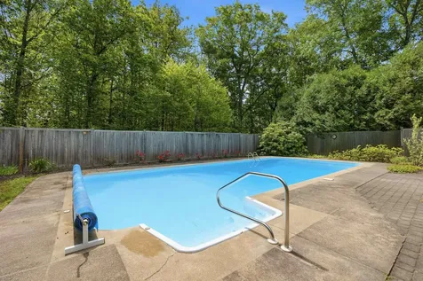 8 Freshet Road Madbury NH 03823