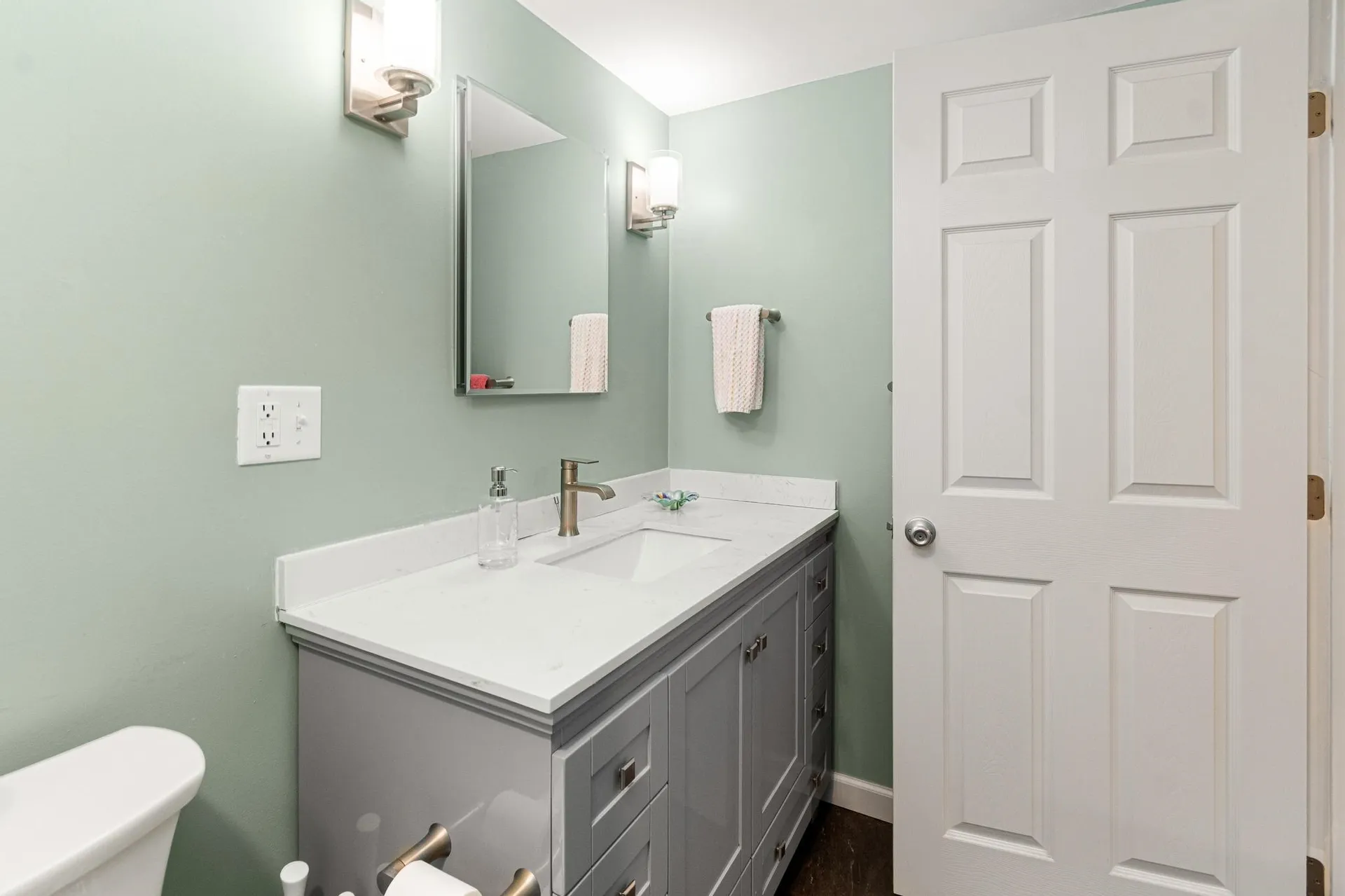 115 Colchester Pond Road Colchester VT 05446