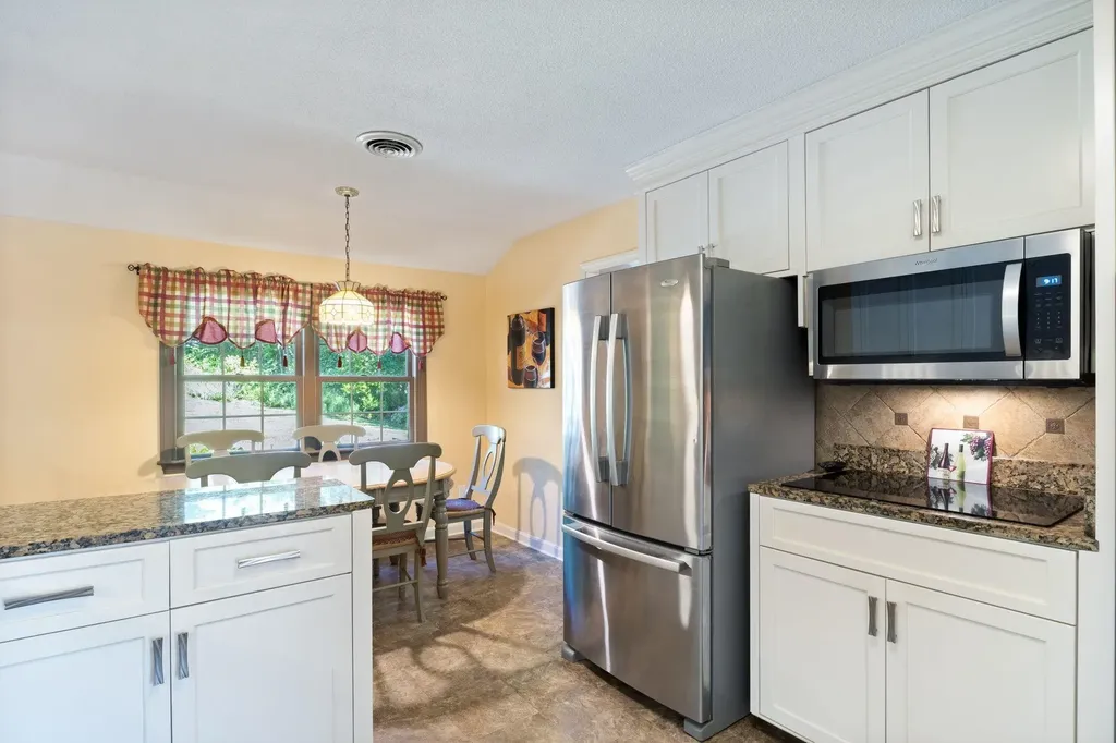 189 Gulf Road Dover NH 03820