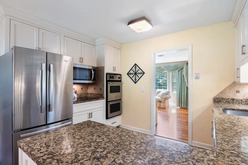 189 Gulf Road Dover NH 03820