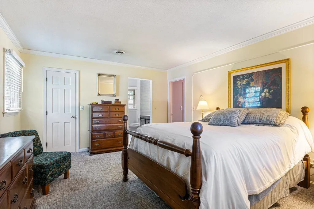 189 Gulf Road Dover NH 03820