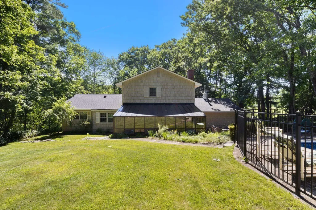 189 Gulf Road Dover NH 03820