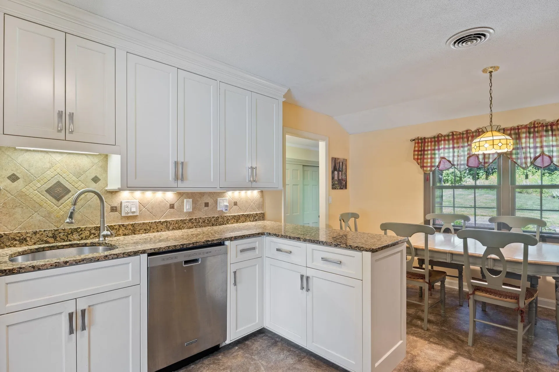 189 Gulf Road Dover NH 03820