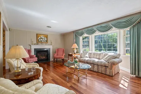 189 Gulf Road Dover NH 03820