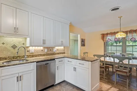189 Gulf Road Dover NH 03820