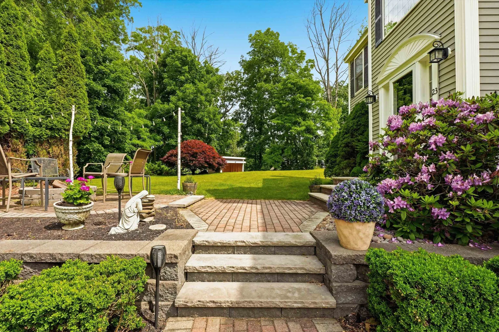 23 Peaslee Crossing Road Newton NH 03858