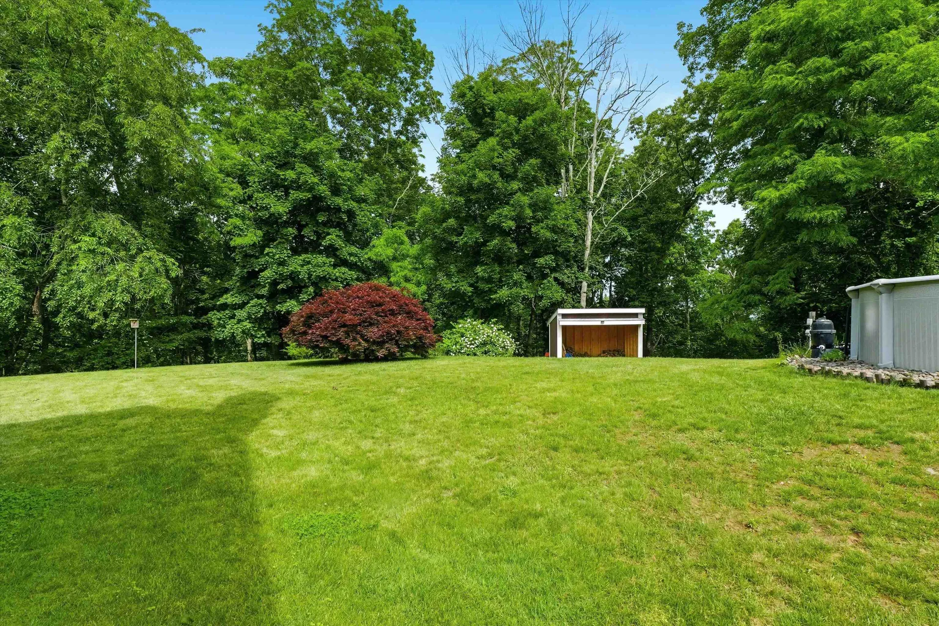 23 Peaslee Crossing Road Newton NH 03858