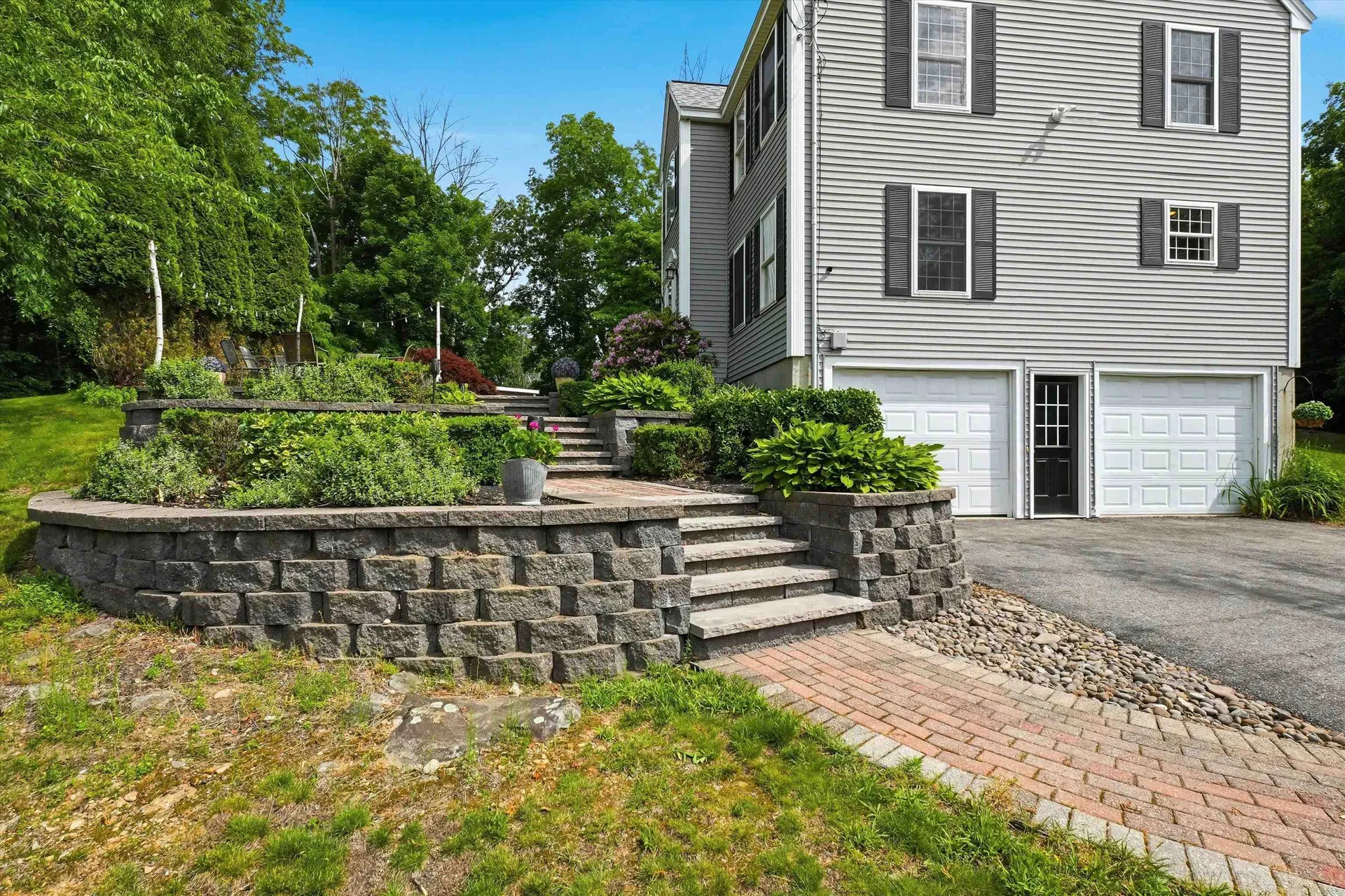 23 Peaslee Crossing Road Newton NH 03858