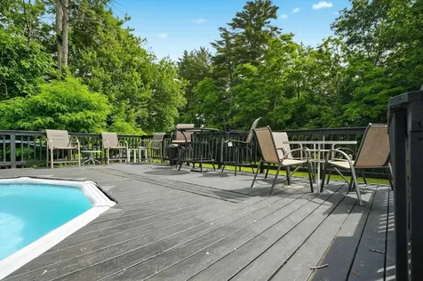 23 Peaslee Crossing Road Newton NH 03858