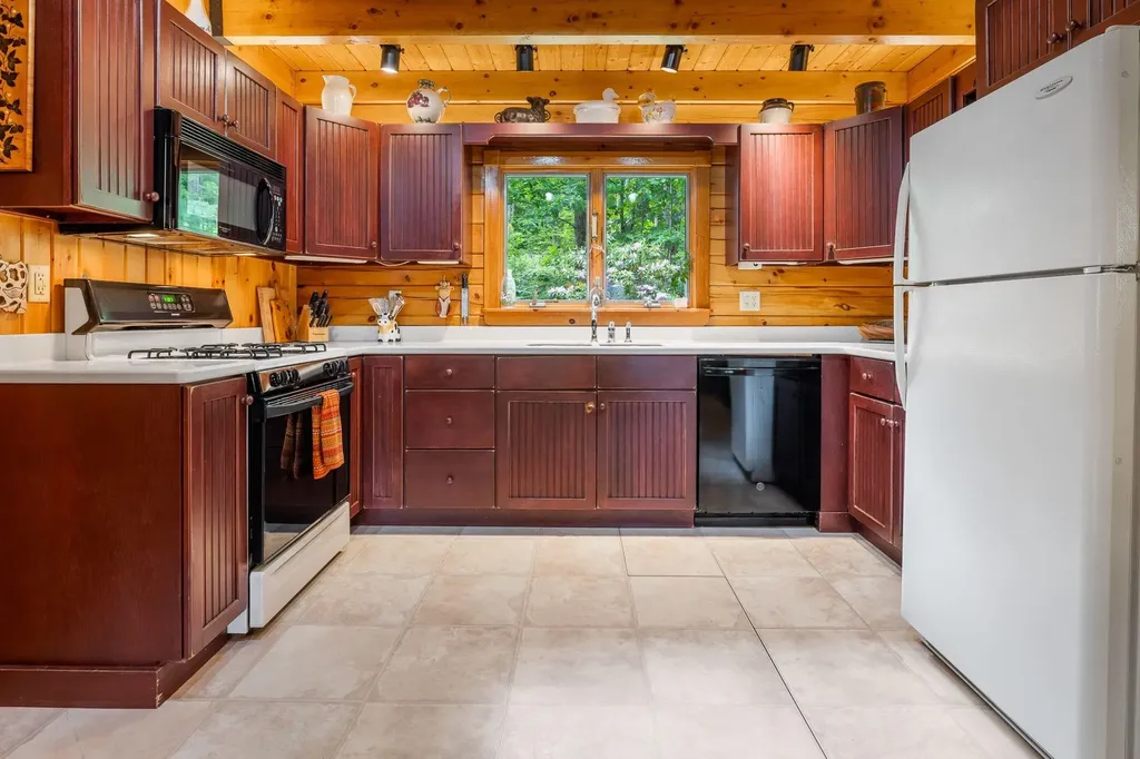 595 Court Street Haverhill NH 03765