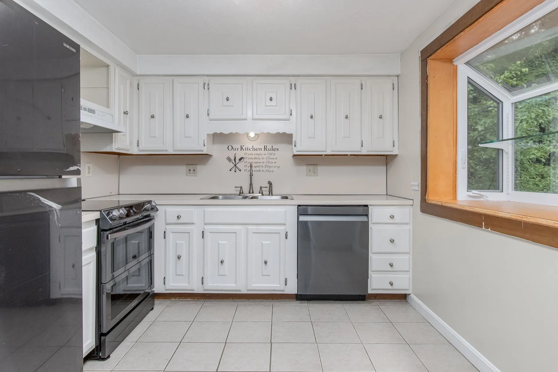 20 Redfield Circle Derry NH 03038-4839