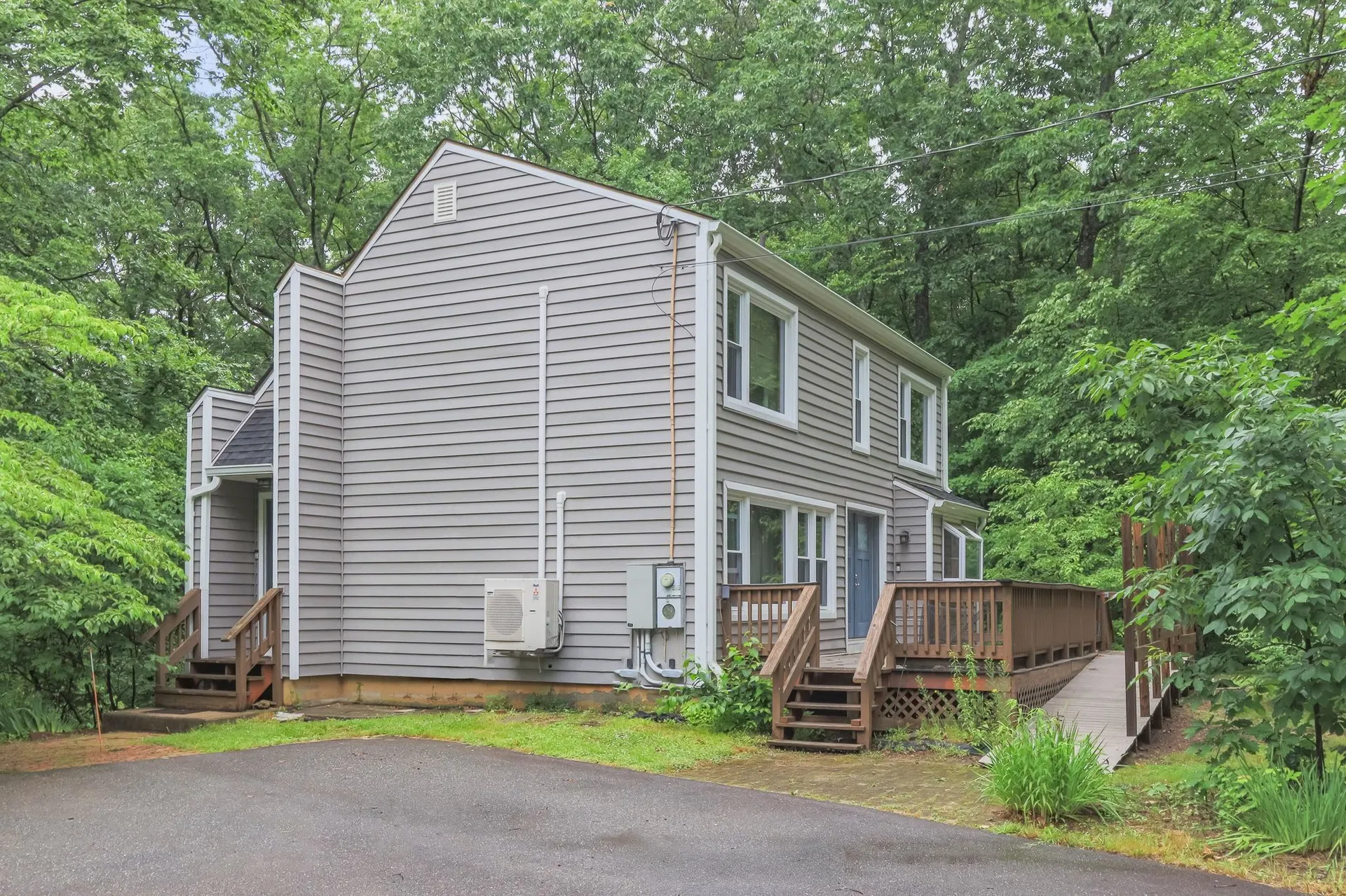 20 Redfield Circle Derry NH 03038-4839