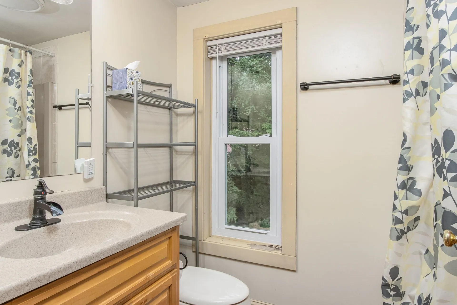 20 Redfield Circle Derry NH 03038-4839