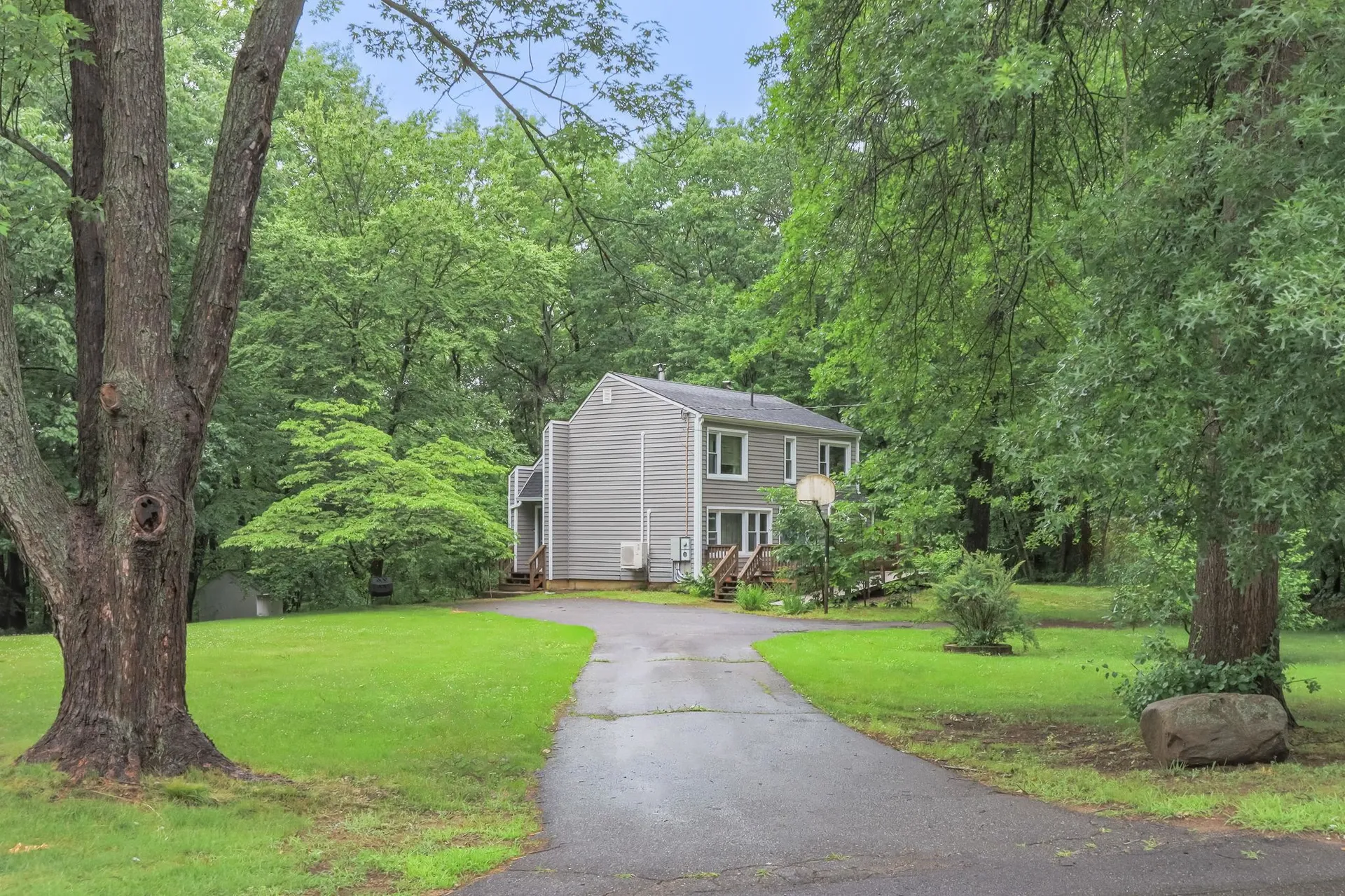 20 Redfield Circle Derry NH 03038-4839