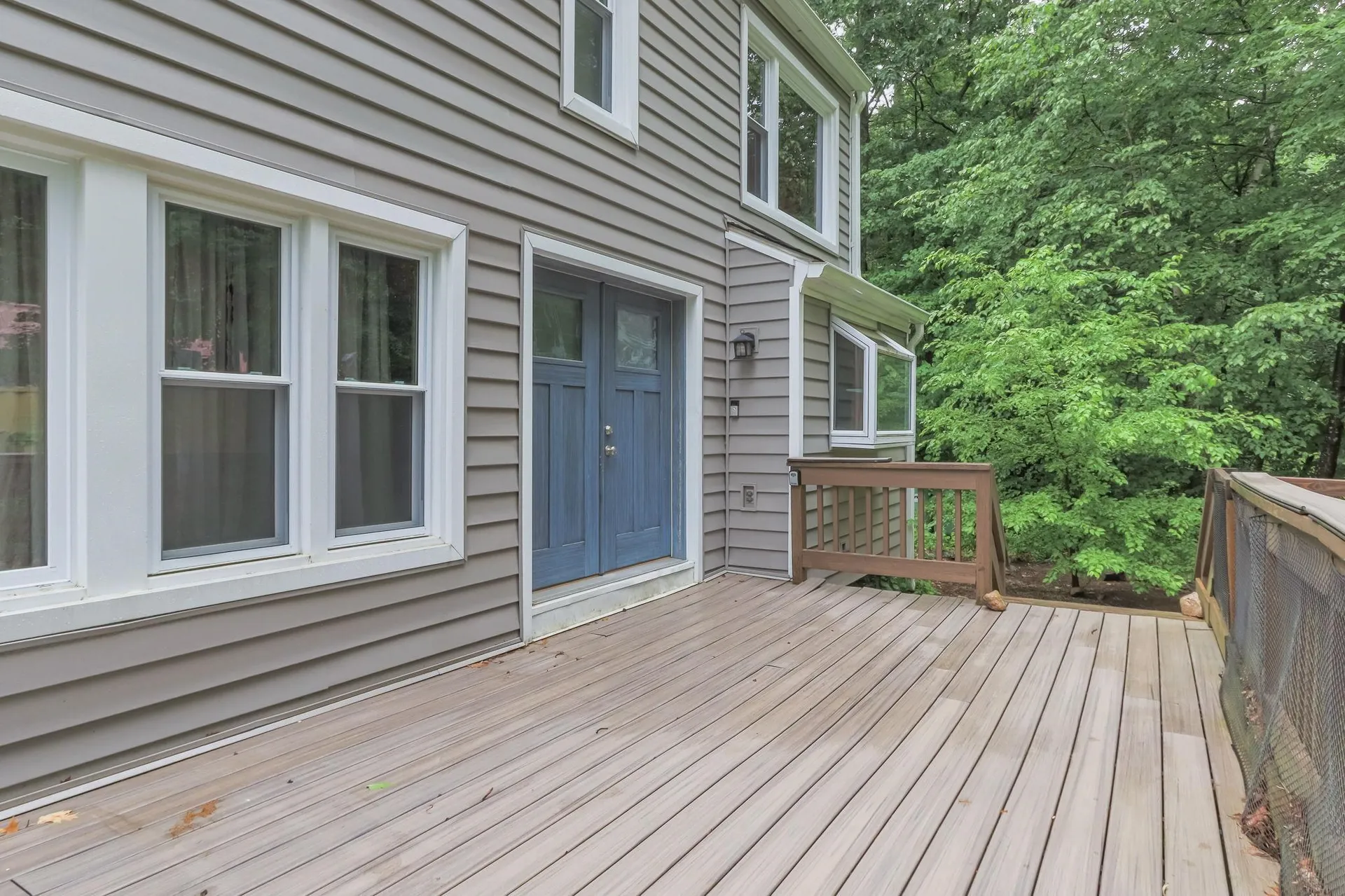 20 Redfield Circle Derry NH 03038-4839