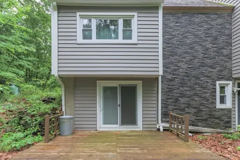 20 Redfield Circle Derry NH 03038-4839