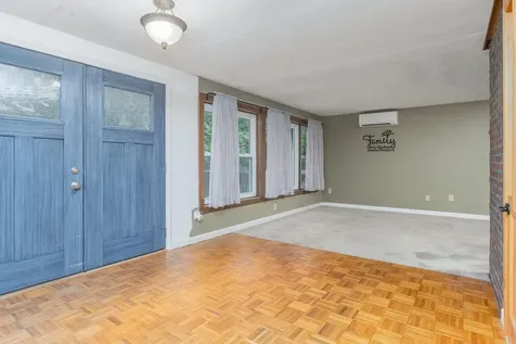 20 Redfield Circle Derry NH 03038-4839
