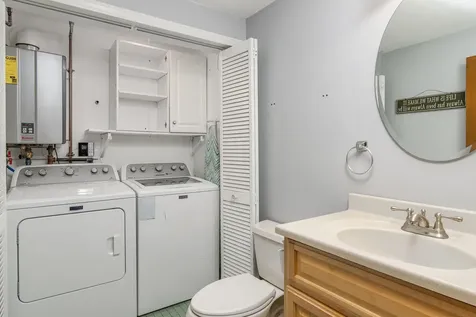 20 Redfield Circle Derry NH 03038-4839
