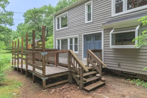 20 Redfield Circle Derry NH 03038-4839