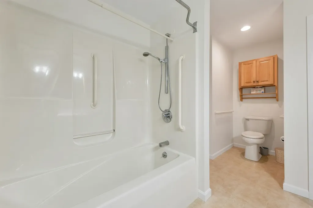 198 Sarah Circle Laconia NH 03246