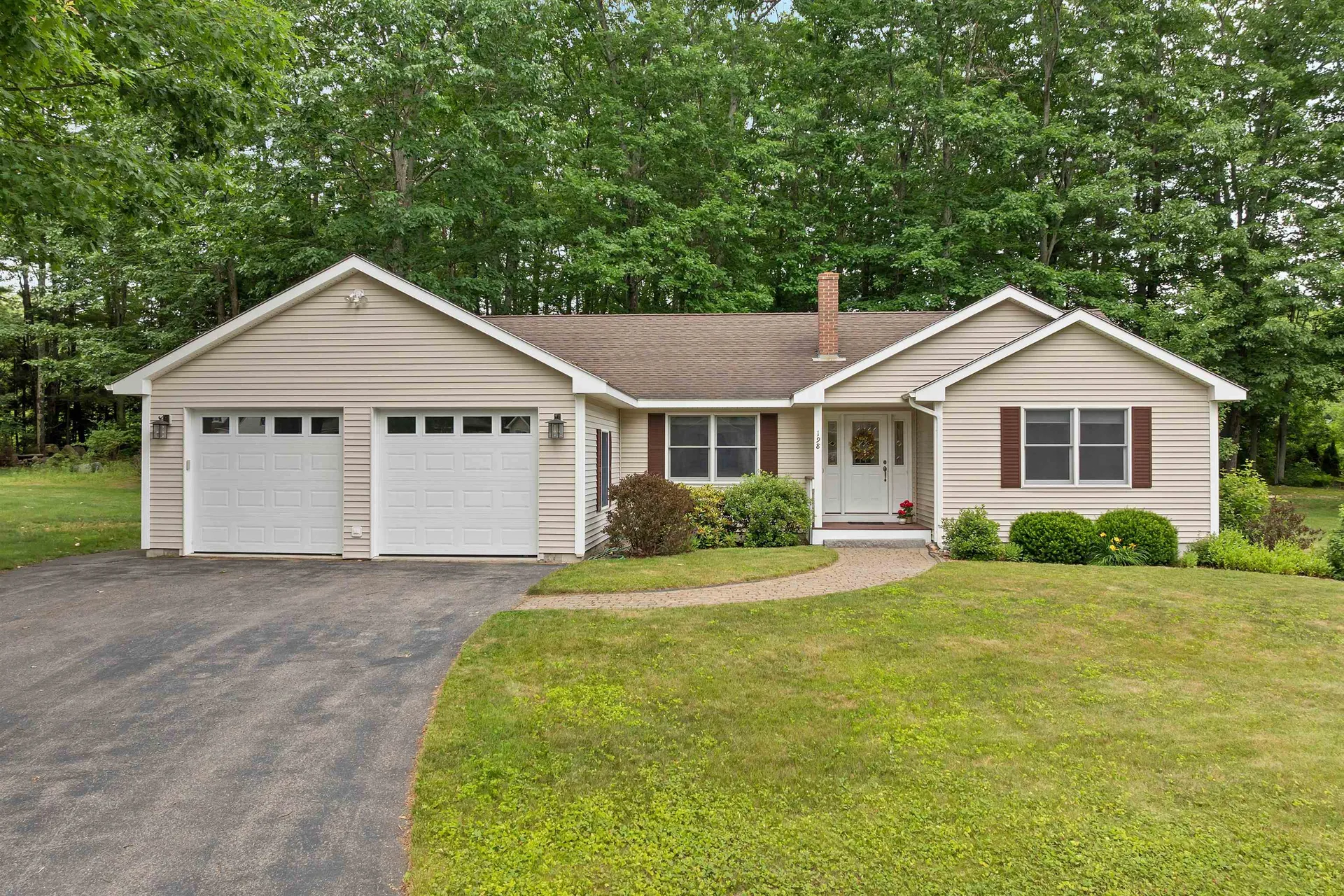 198 Sarah Circle Laconia NH 03246