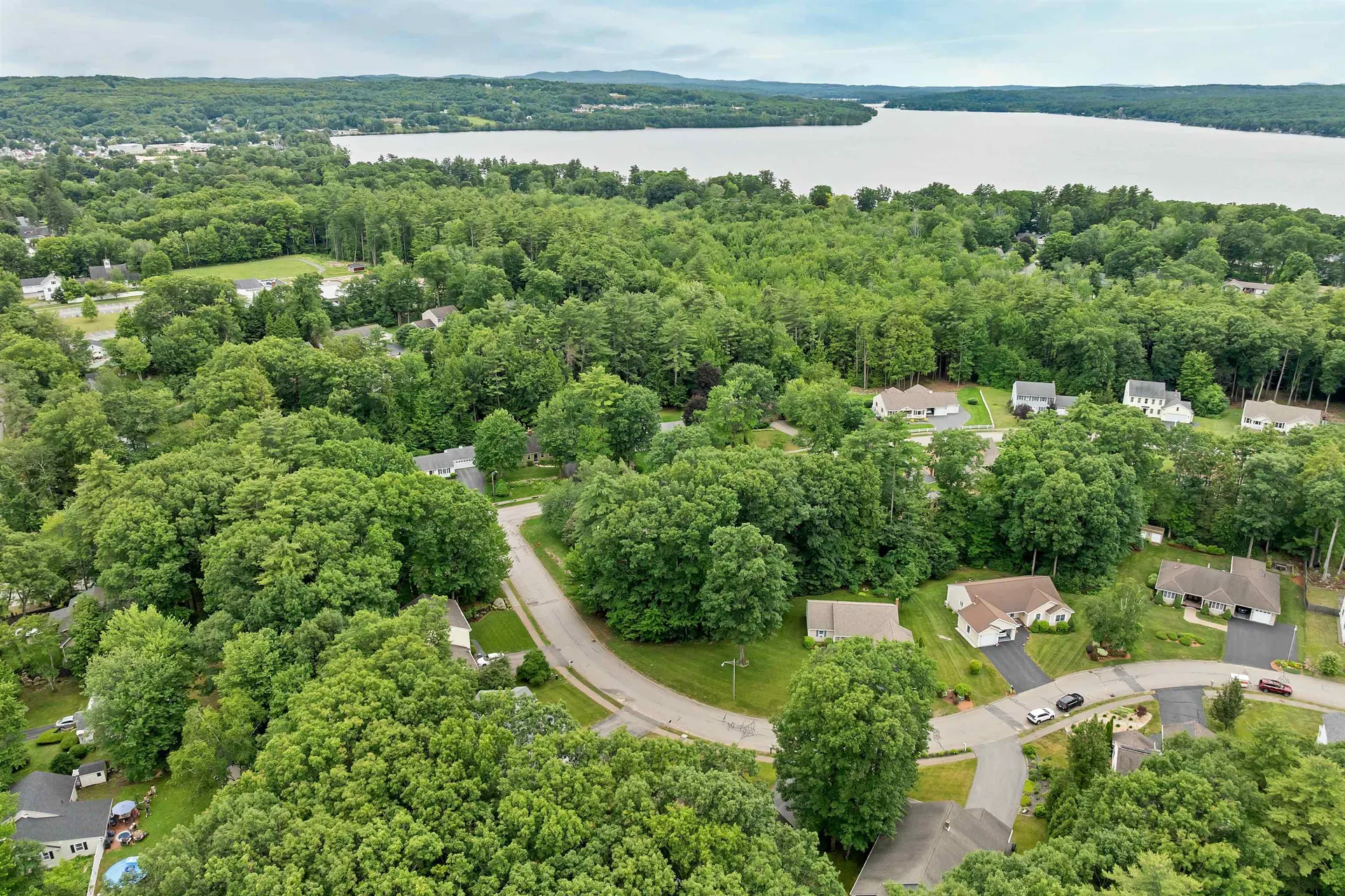 198 Sarah Circle Laconia NH 03246