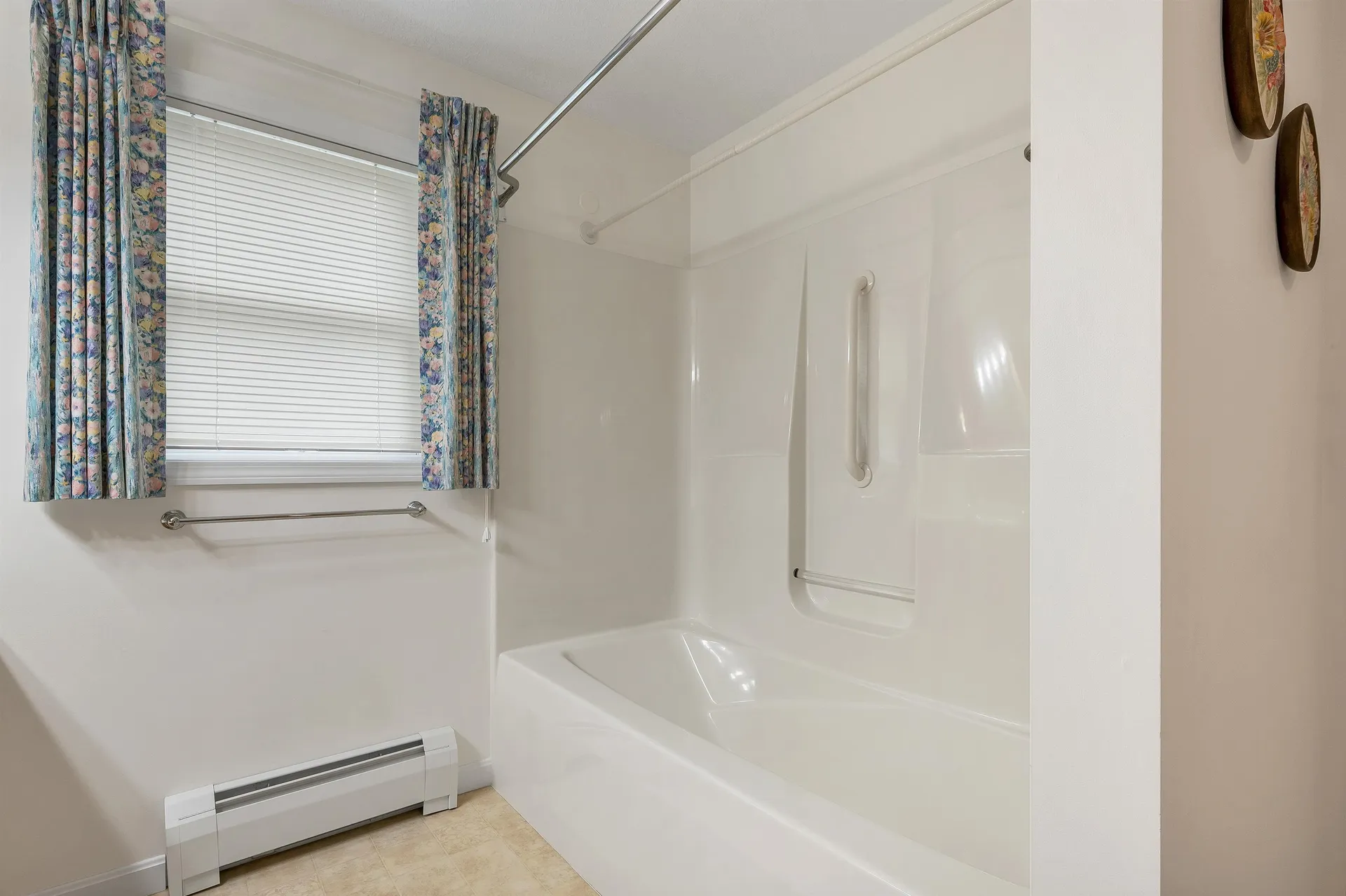198 Sarah Circle Laconia NH 03246