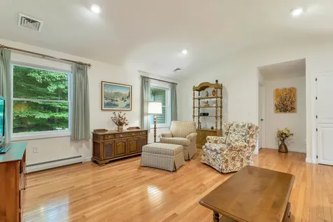 198 Sarah Circle Laconia NH 03246