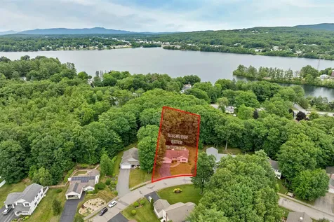 198 Sarah Circle Laconia NH 03246