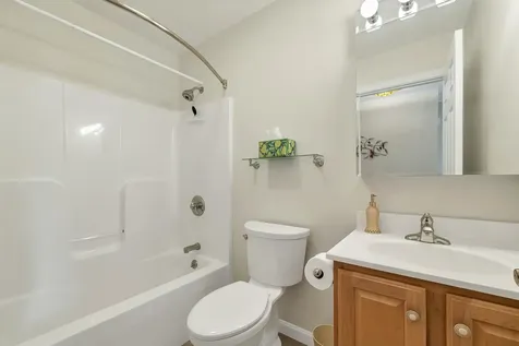 198 Sarah Circle Laconia NH 03246