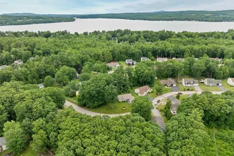 198 Sarah Circle Laconia NH 03246