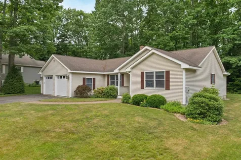 198 Sarah Circle Laconia NH 03246