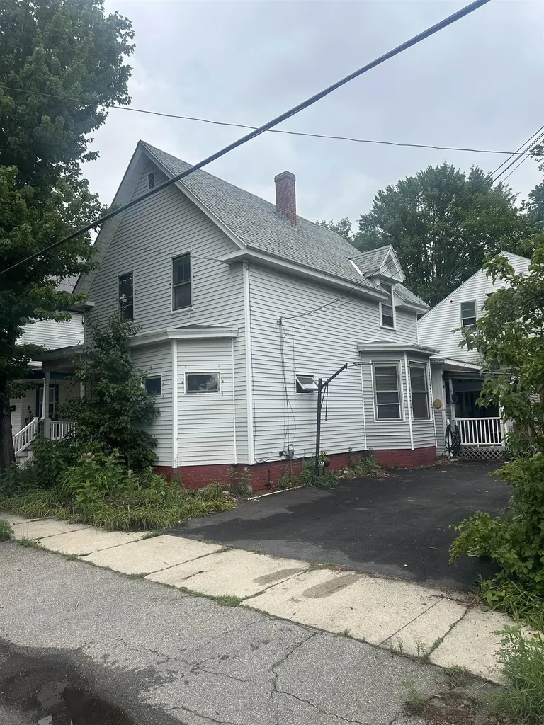 14 Silver Street Rochester NH 03867