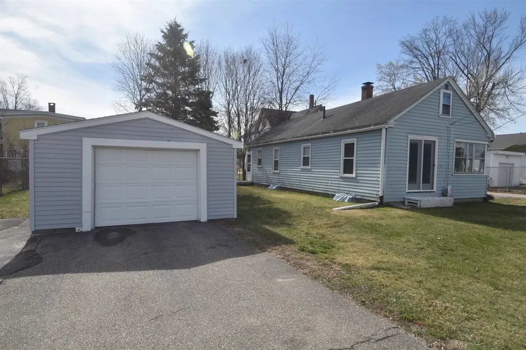 35 Olde Farm Lane Rochester NH 03867