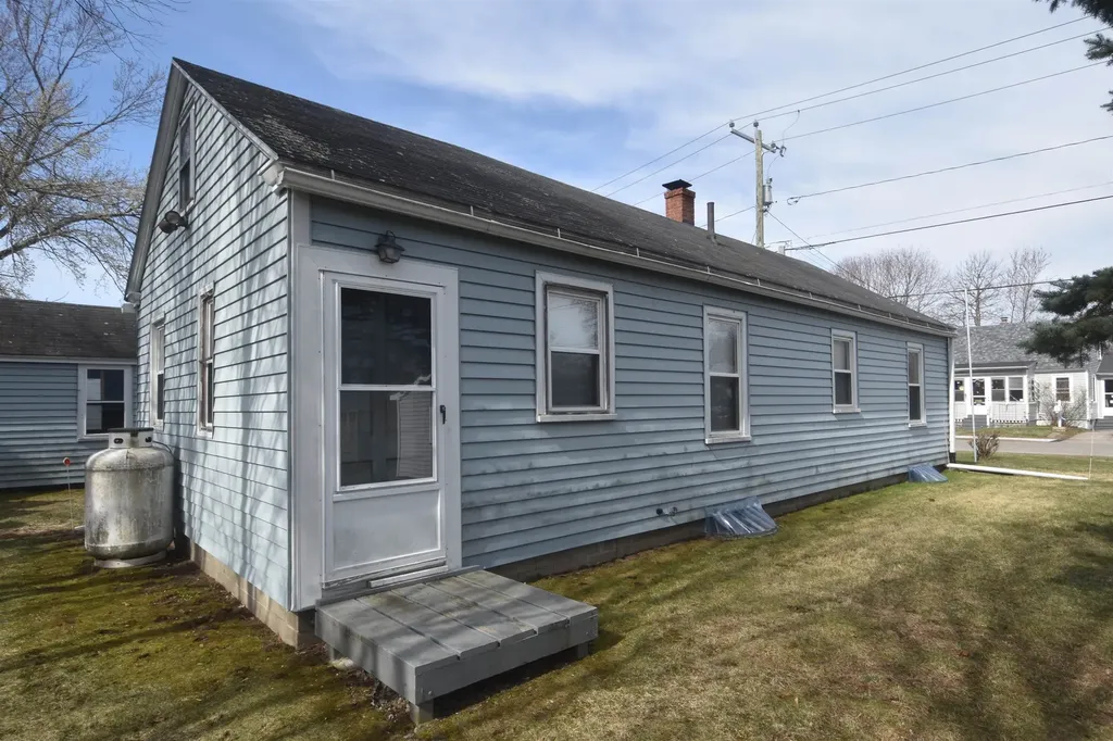 35 Olde Farm Lane Rochester NH 03867