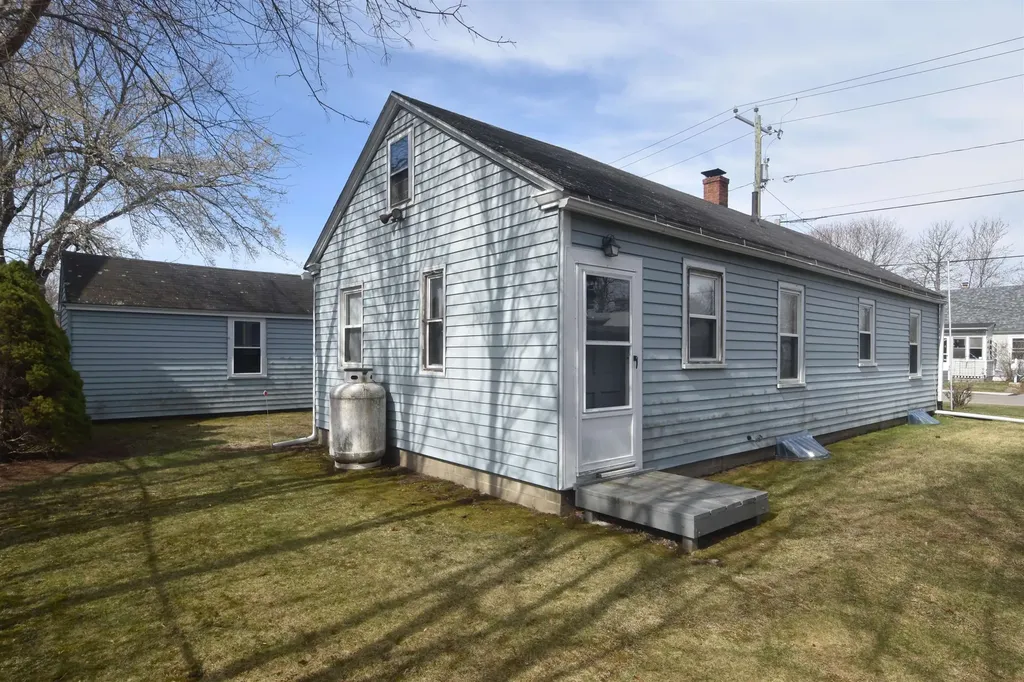 35 Olde Farm Lane Rochester NH 03867