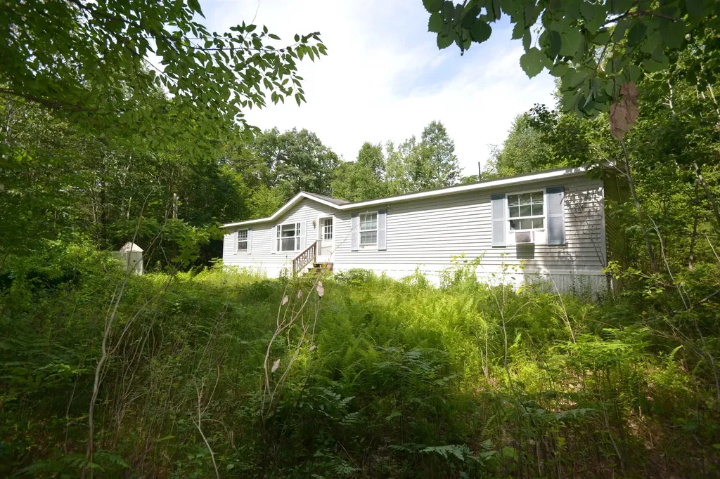 96 Lane Road Holderness NH 03245