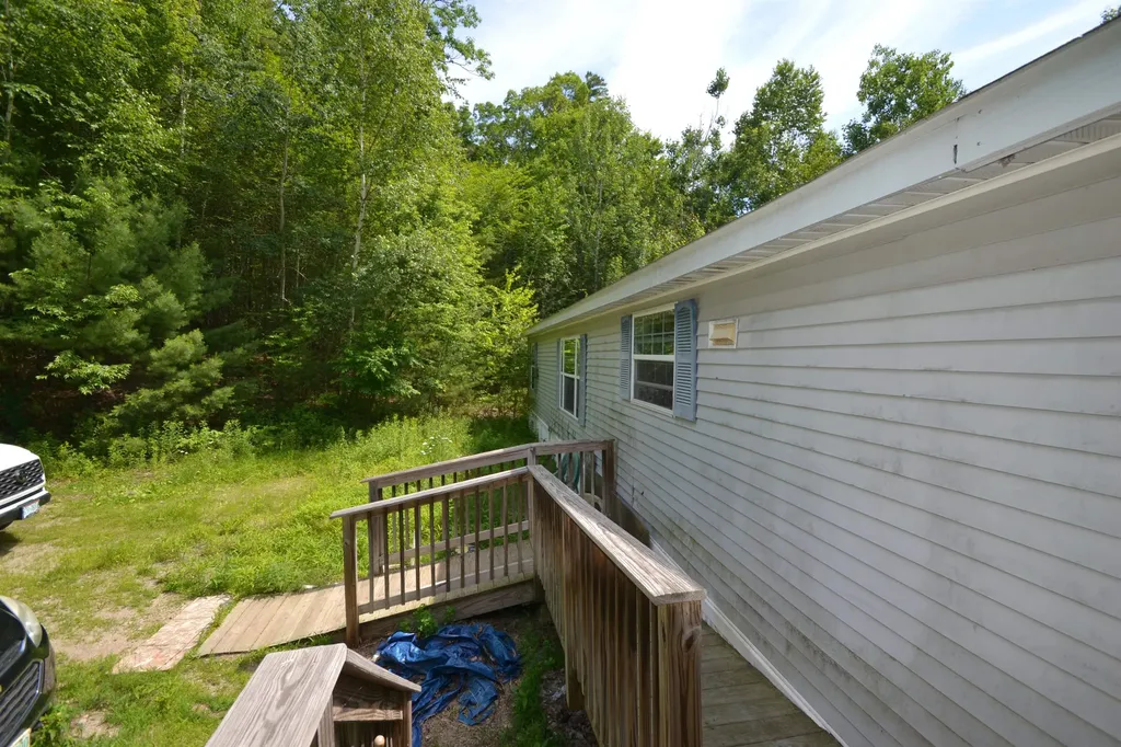 96 Lane Road Holderness NH 03245