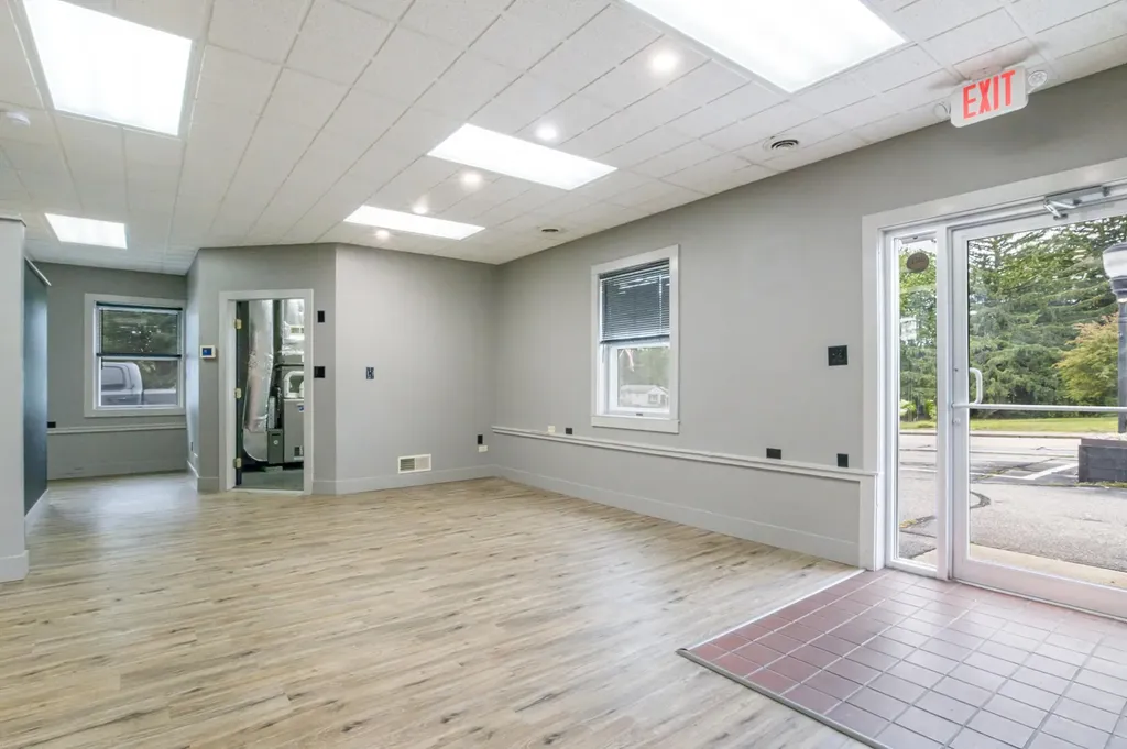 379 High Street Somersworth NH 03878