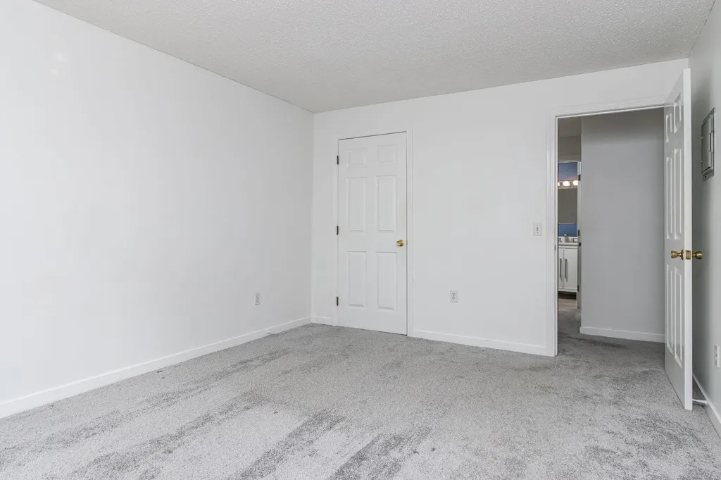 16 Northbrook Drive Manchester NH 03102