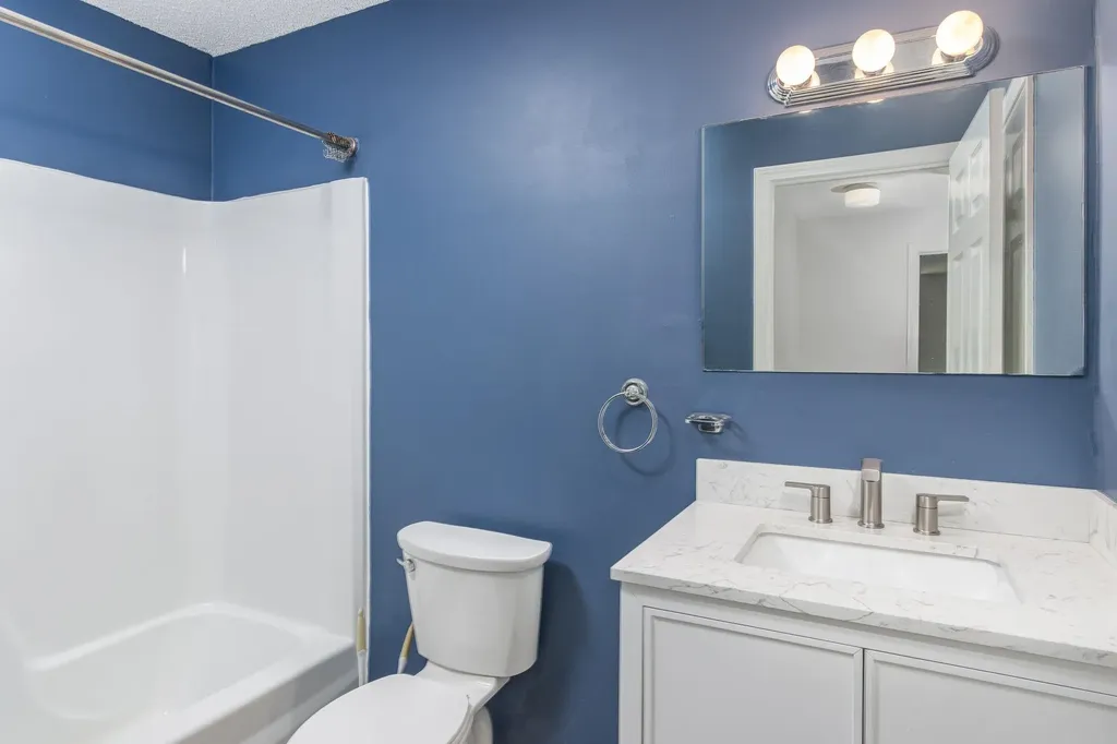 16 Northbrook Drive Manchester NH 03102
